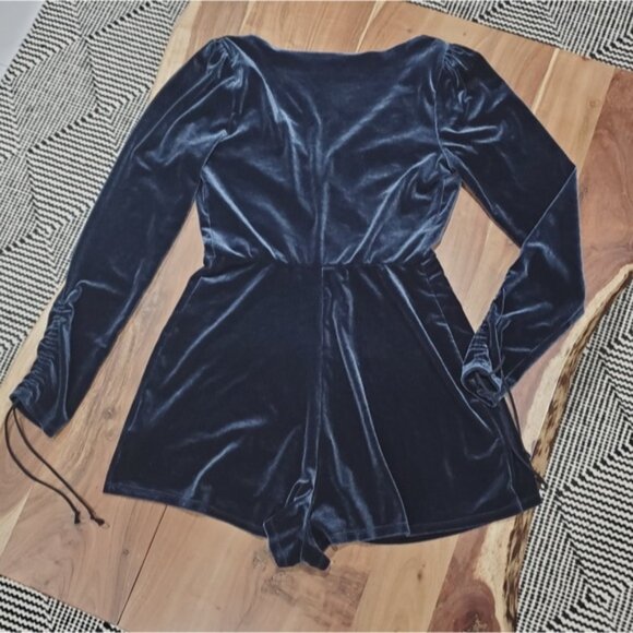 Urban Outfitters Surplice Romper Skort Jumper Shorts in Velvet Indigo- M - Picture 5 of 16